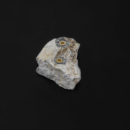 Small Textured Hold